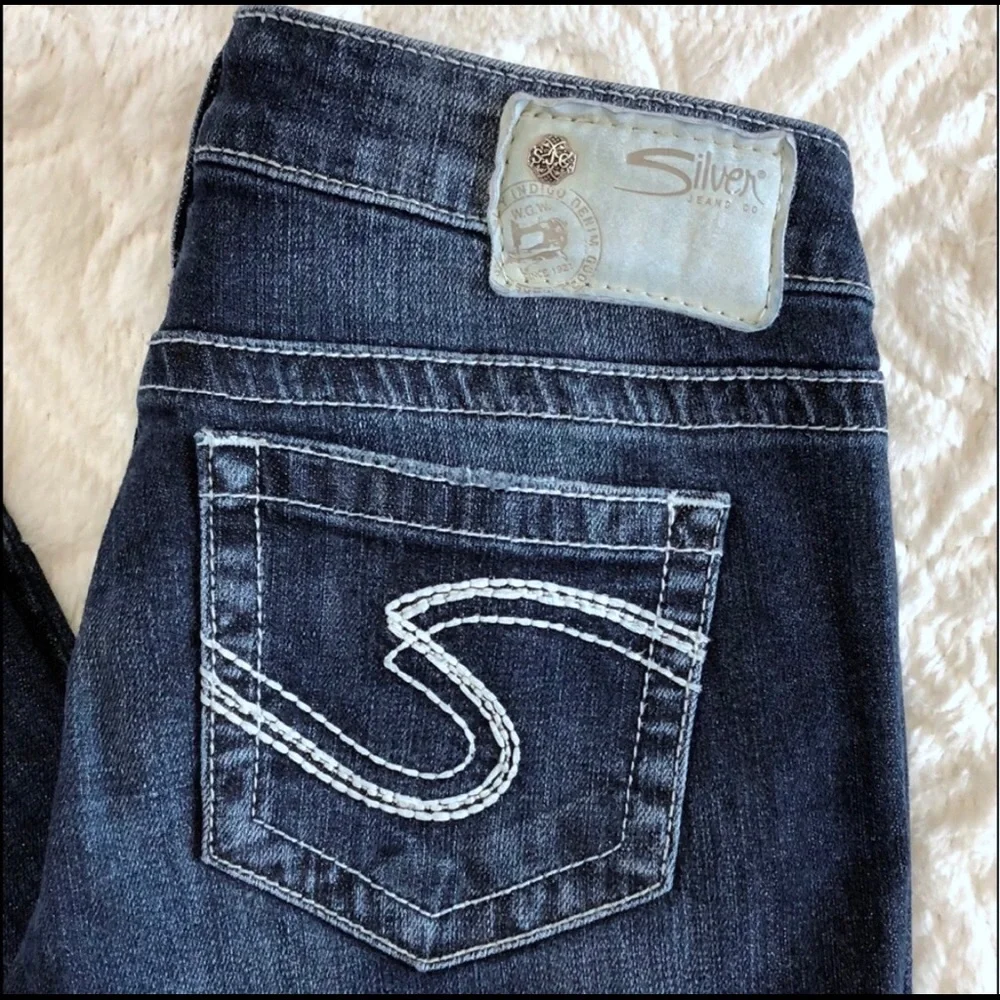 Silver Jeans Aiko Boot Cut Jeans Women’s Size 26 Thick Stitch Medium Wash EUC